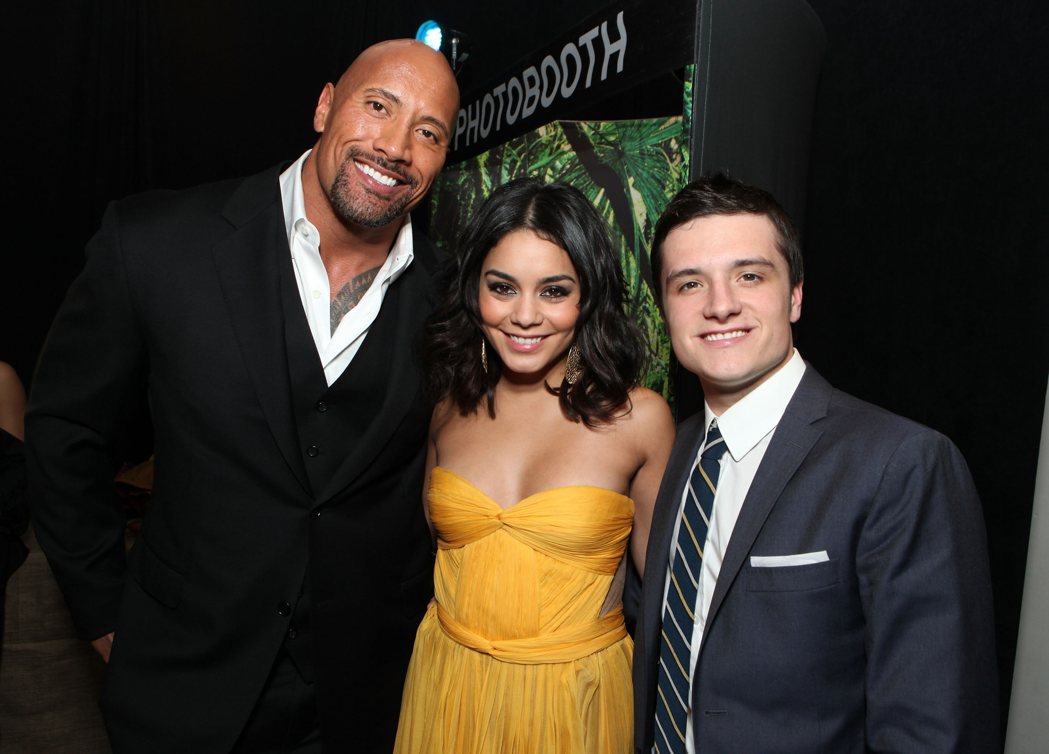 Dwayne Johnson, Vanessa Hudgens and Josh Hutcherson at event of Kelione i paslaptingaja sala (2012)