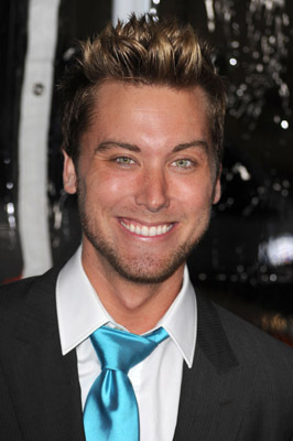 Lance Bass at event of Edge of Darkness (2010)