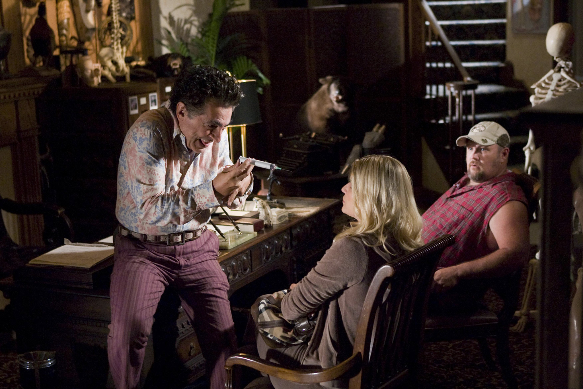 Still of Joe Mantegna, Ivana Milicevic and Larry the Cable Guy in Witless Protection (2008)