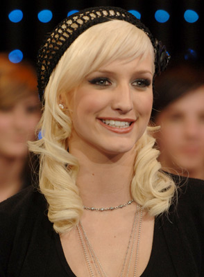 Ashlee Simpson at event of Total Request Live (1999)