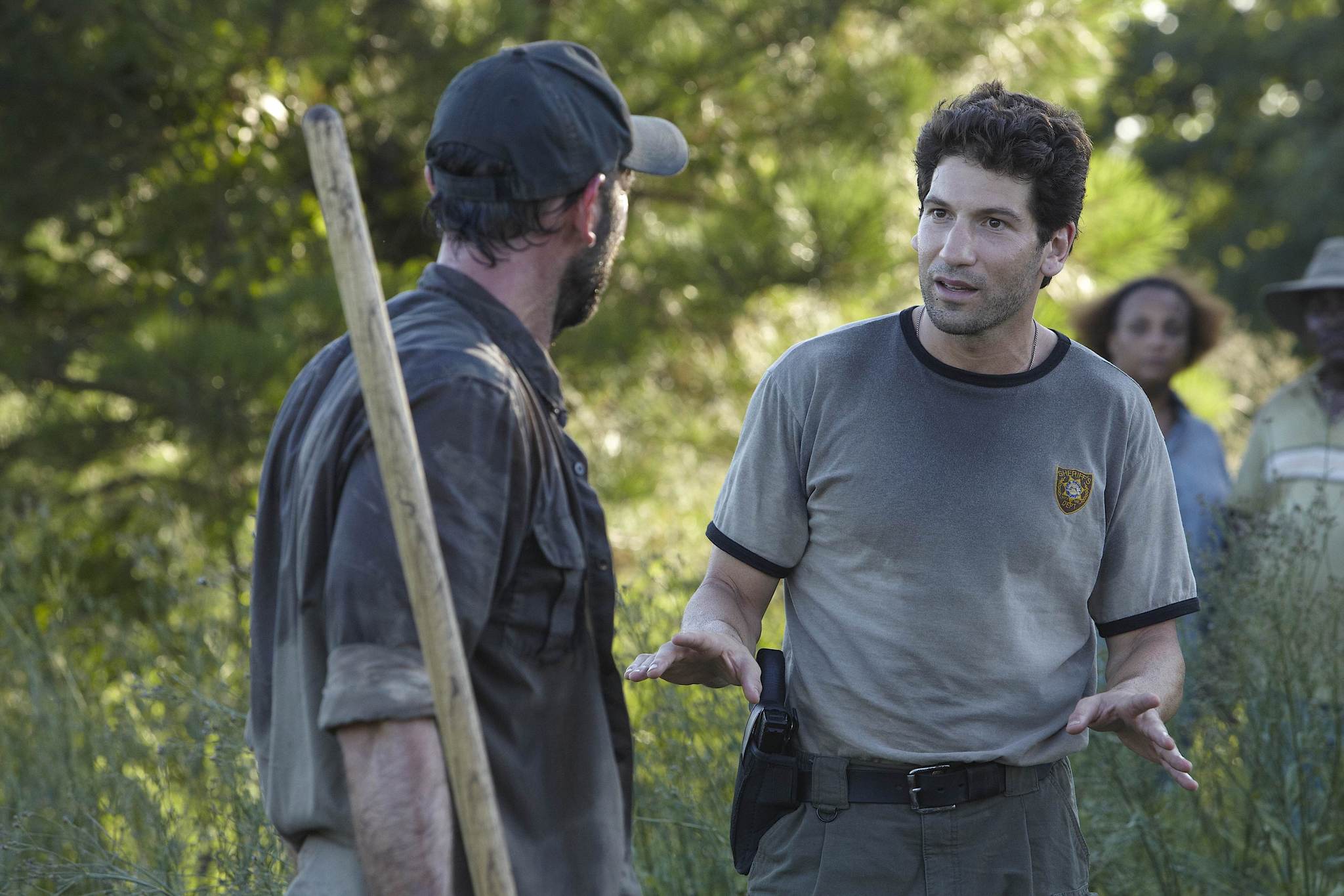 Still of Andrew Rothenberg and Jon Bernthal in Vaiksciojantys negyveliai (2010)