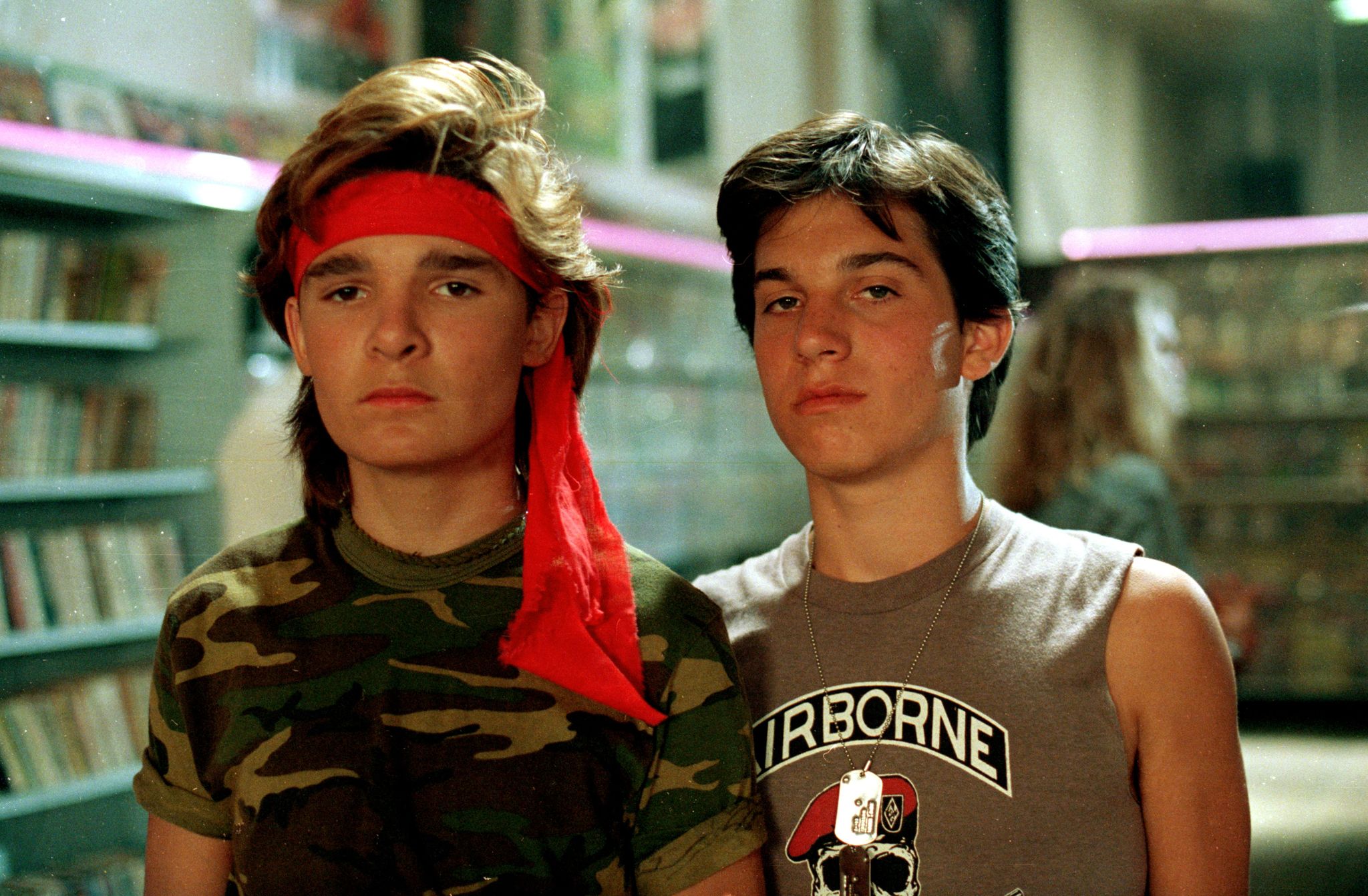 Still of Corey Feldman and Jamison Newlander in The Lost Boys (1987)