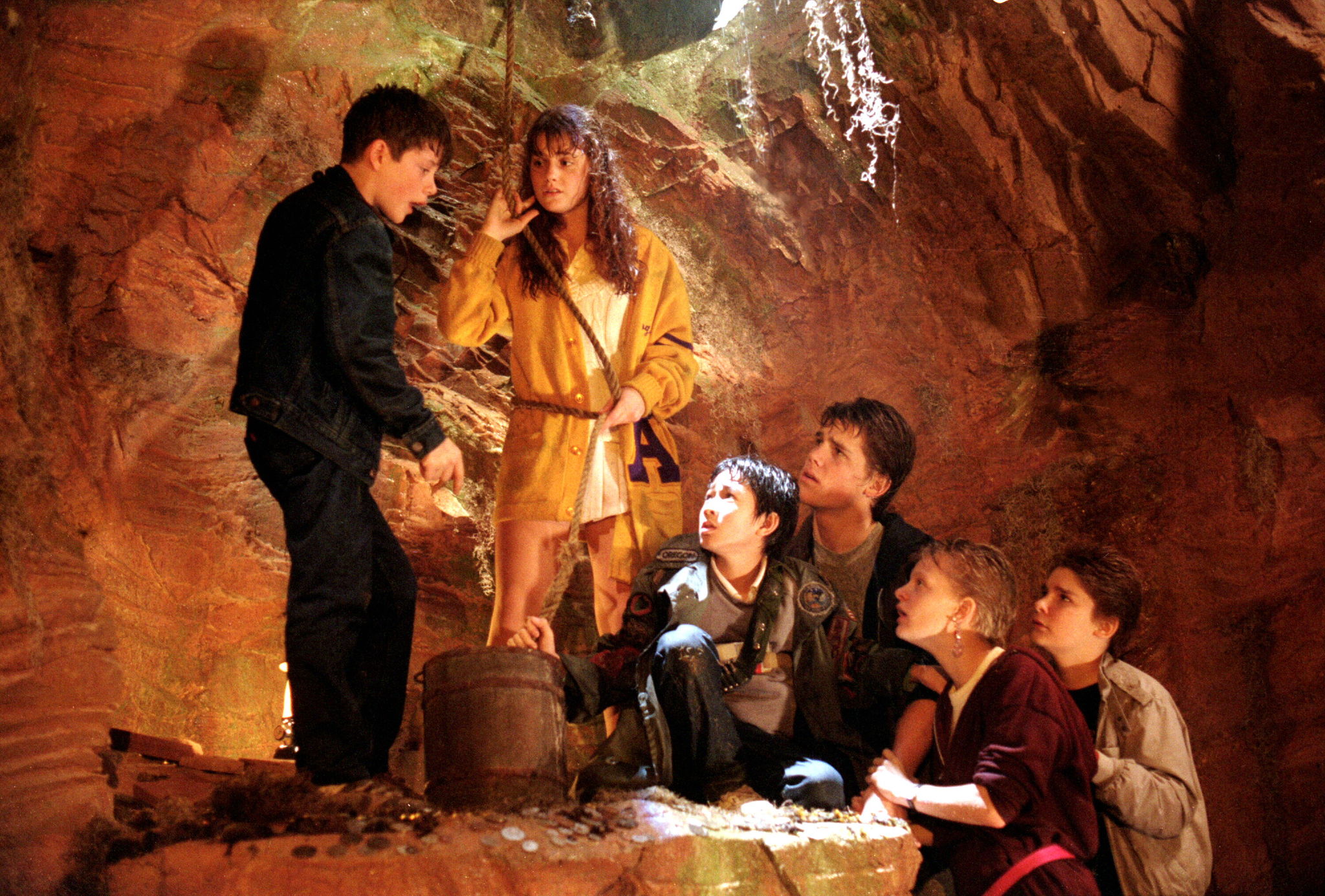 Still of Sean Astin, Corey Feldman, Martha Plimpton, Josh Brolin, Kerri Green and Jonathan Ke Quan in The Goonies (1985)