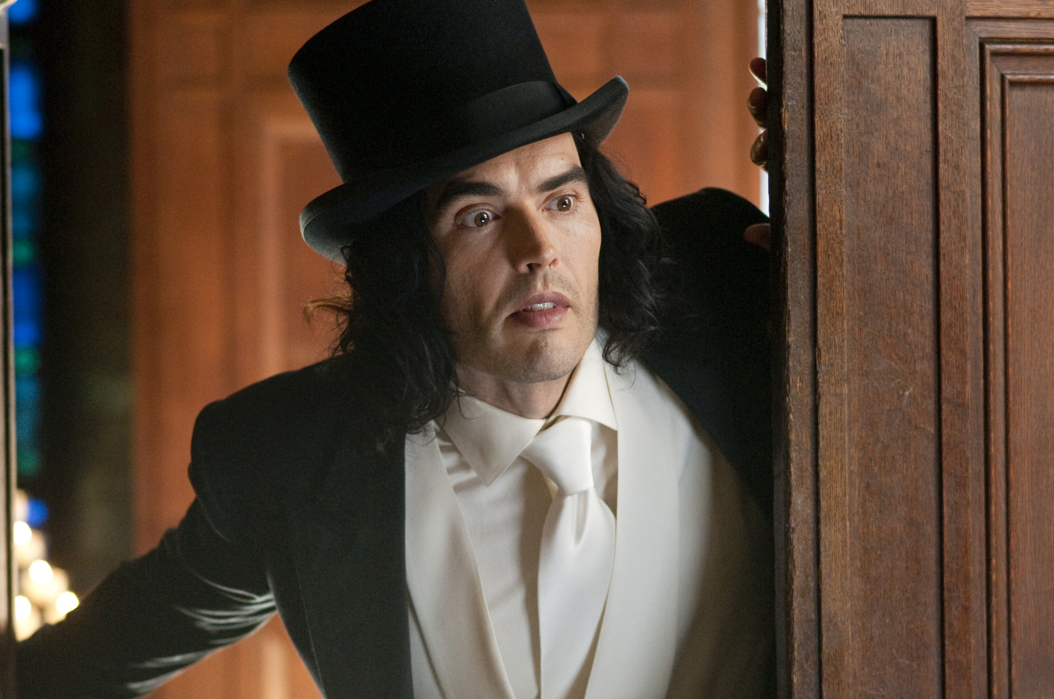 Still of Russell Brand in Arthur (2011)