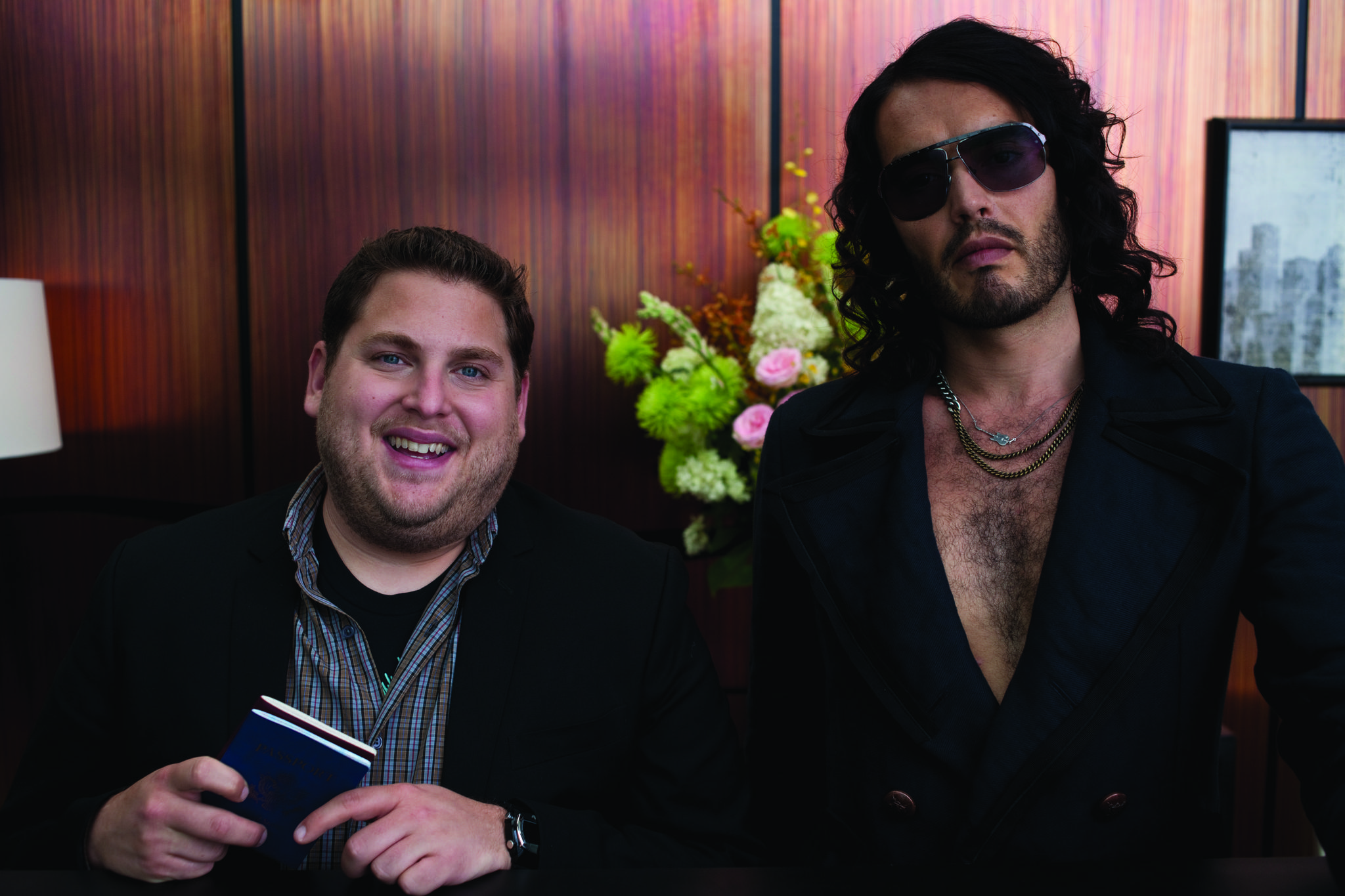 Still of Russell Brand and Jonah Hill in Get Him to the Greek (2010)