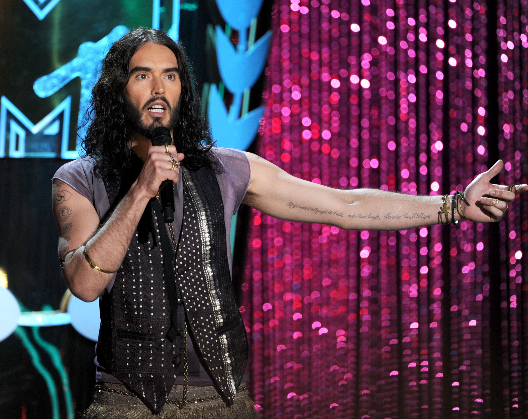 Russell Brand at event of 2012 MTV Movie Awards (2012)