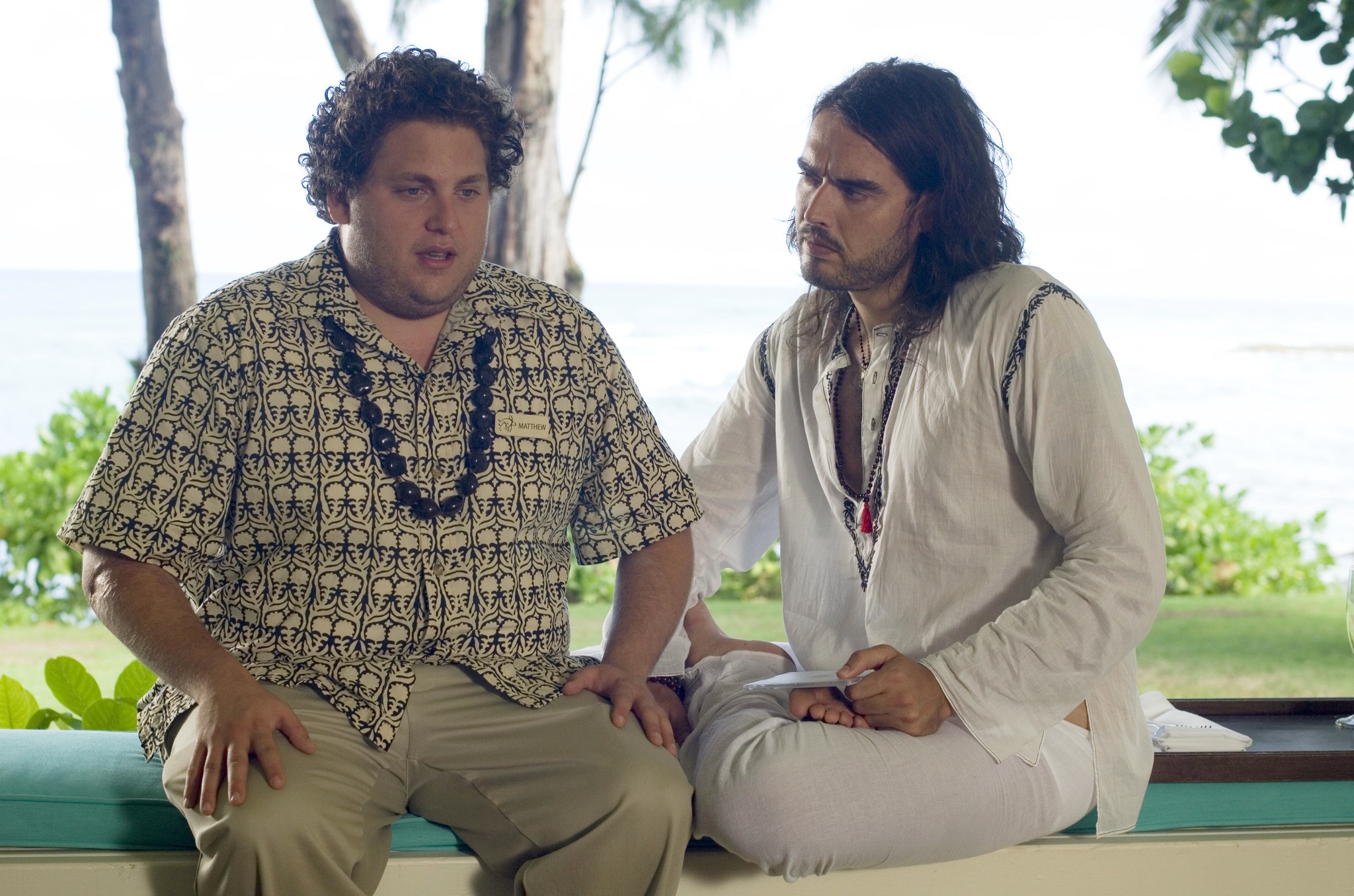 Still of Russell Brand and Jonah Hill in Forgetting Sarah Marshall (2008)