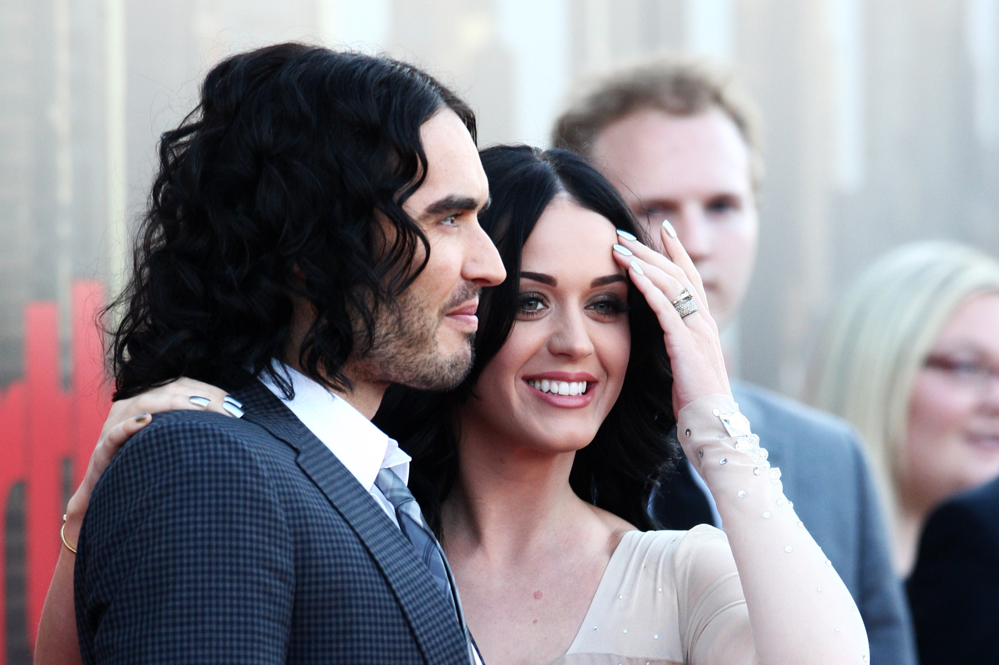 Russell Brand and Katy Perry at event of Arthur (2011)