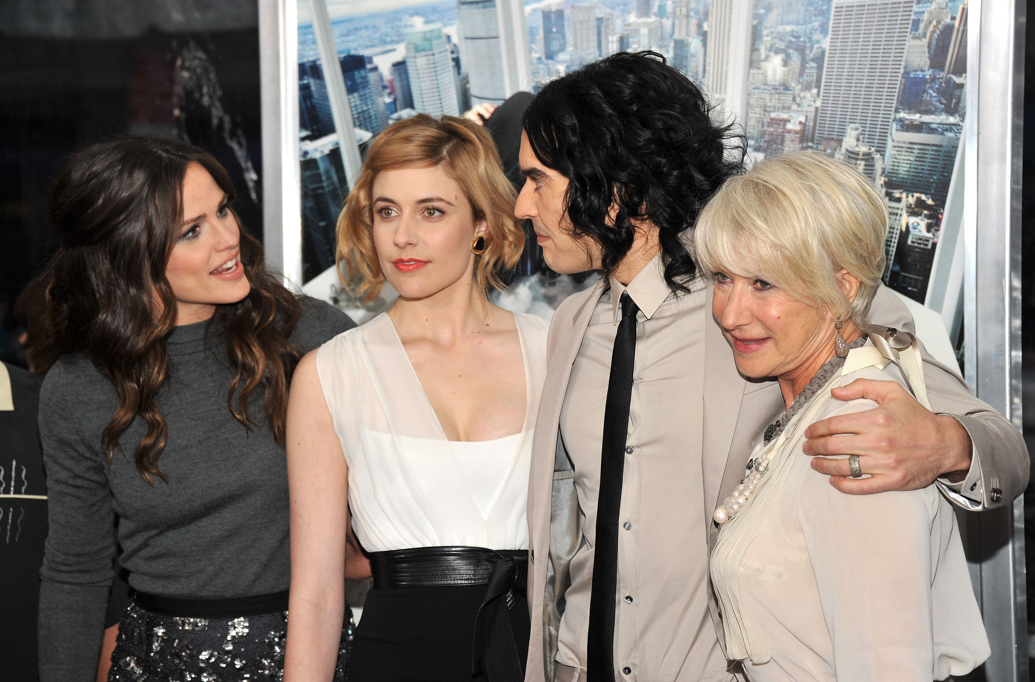 Helen Mirren, Jennifer Garner, Russell Brand and Greta Gerwig at event of Arthur (2011)