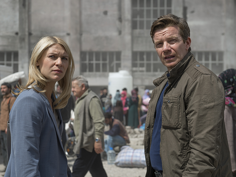 Still of Claire Danes and Max Beesley in Tevyne (2011)