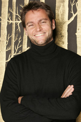 Yann Chayia at event of Monsieur Étienne (2005)