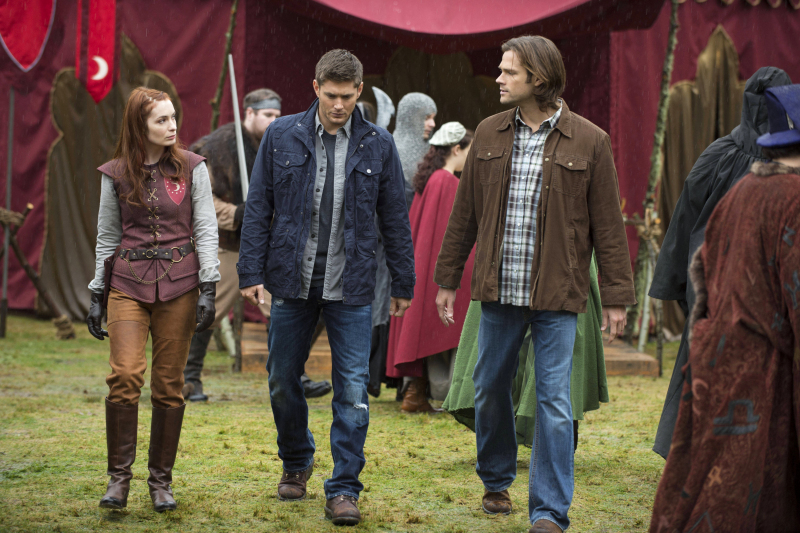 Still of Jensen Ackles, Jared Padalecki, Felicia Day and Cate Cameron in Supernatural (2005)