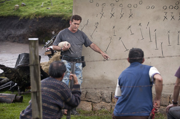 Still of Bruce Campbell in Burn Notice: The Fall of Sam Axe (2011)