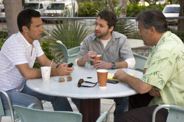 Still of Bruce Campbell, Jeffrey Donovan and Michael Weston in Vilko bilietas (2007)