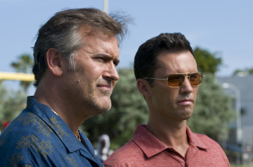 Still of Bruce Campbell and Jeffrey Donovan in Vilko bilietas (2007)