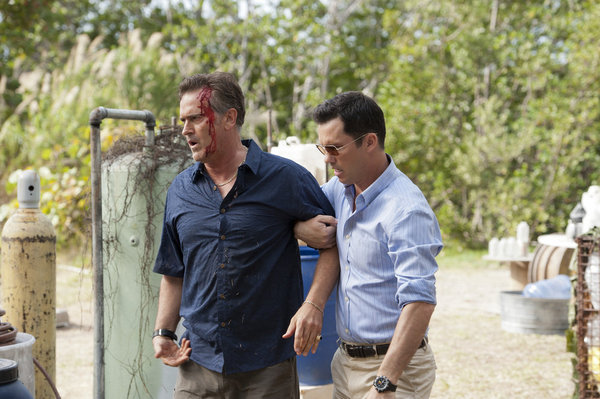 Still of Bruce Campbell and Jeffrey Donovan in Vilko bilietas (2007)