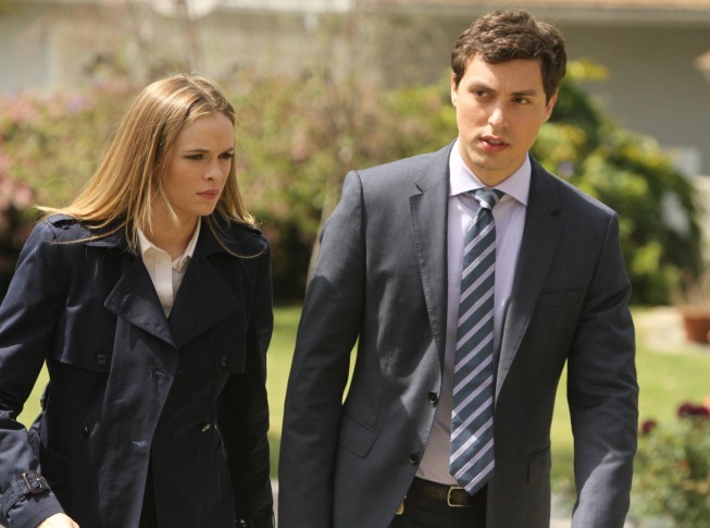 Still of John Francis Daley and Danielle Panabaker in Kaulai (2005)