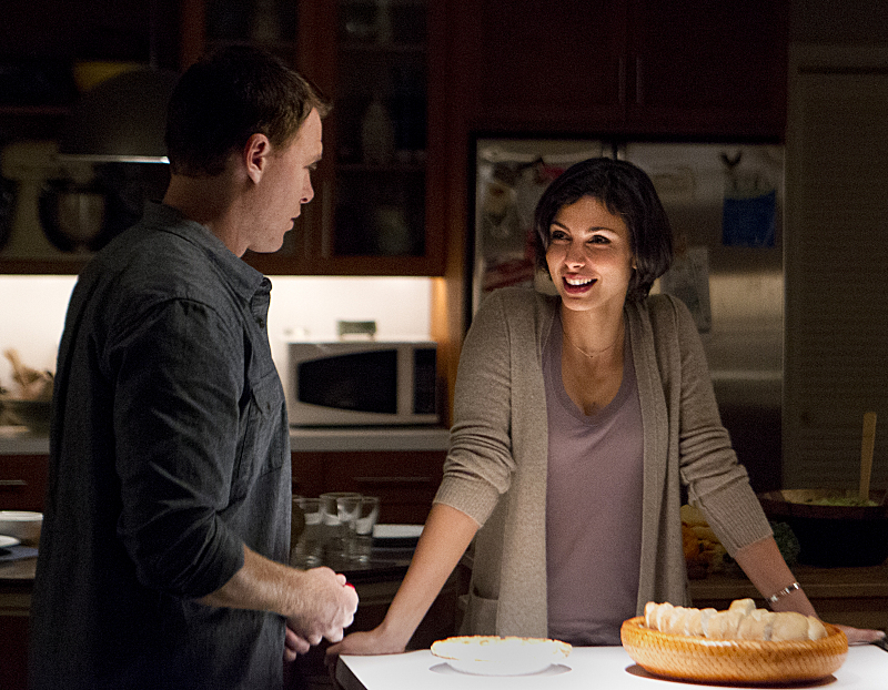 Still of Morena Baccarin and Diego Klattenhoff in Tevyne (2011)