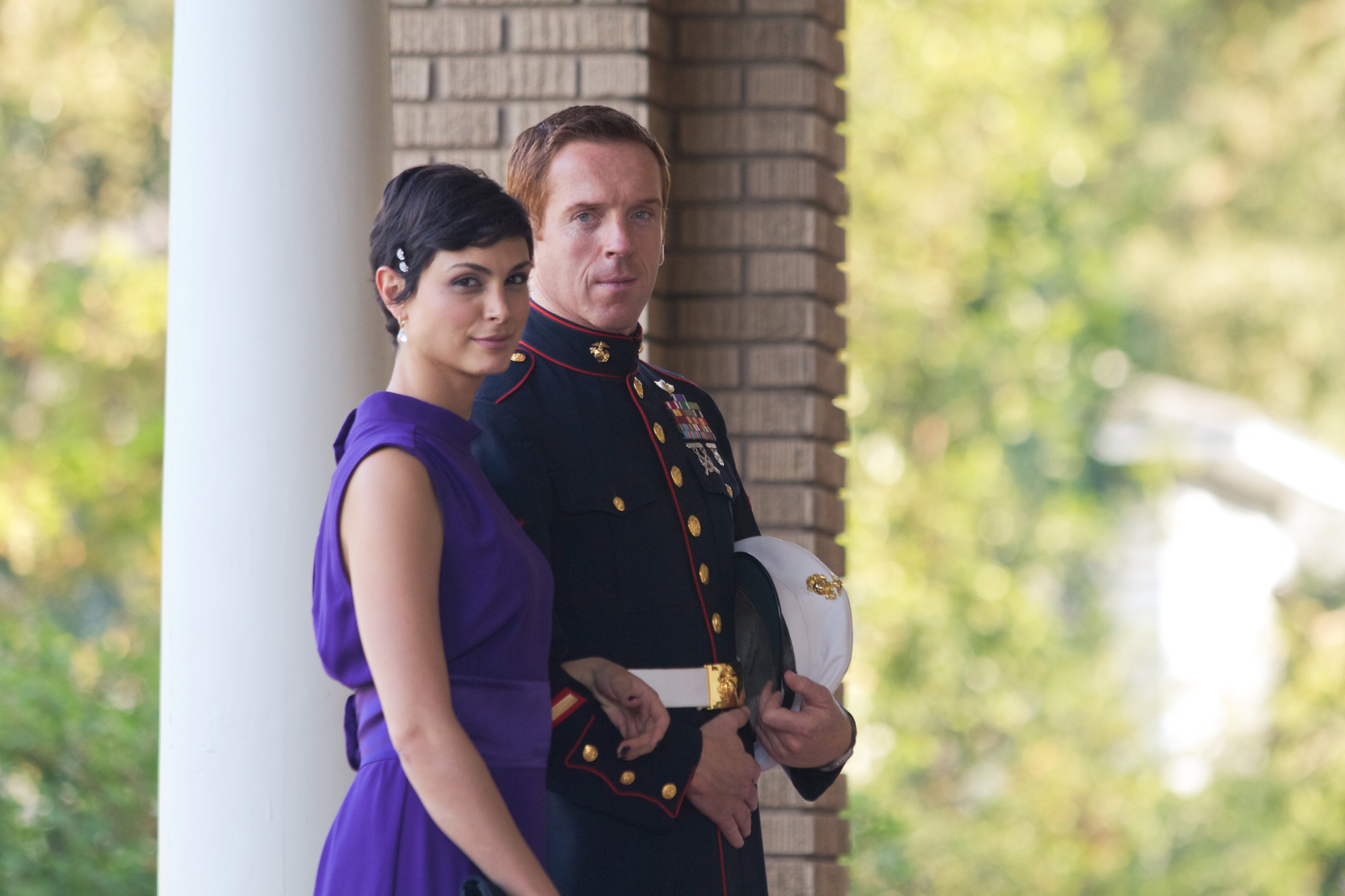 Still of Damian Lewis and Morena Baccarin in Tevyne (2011)