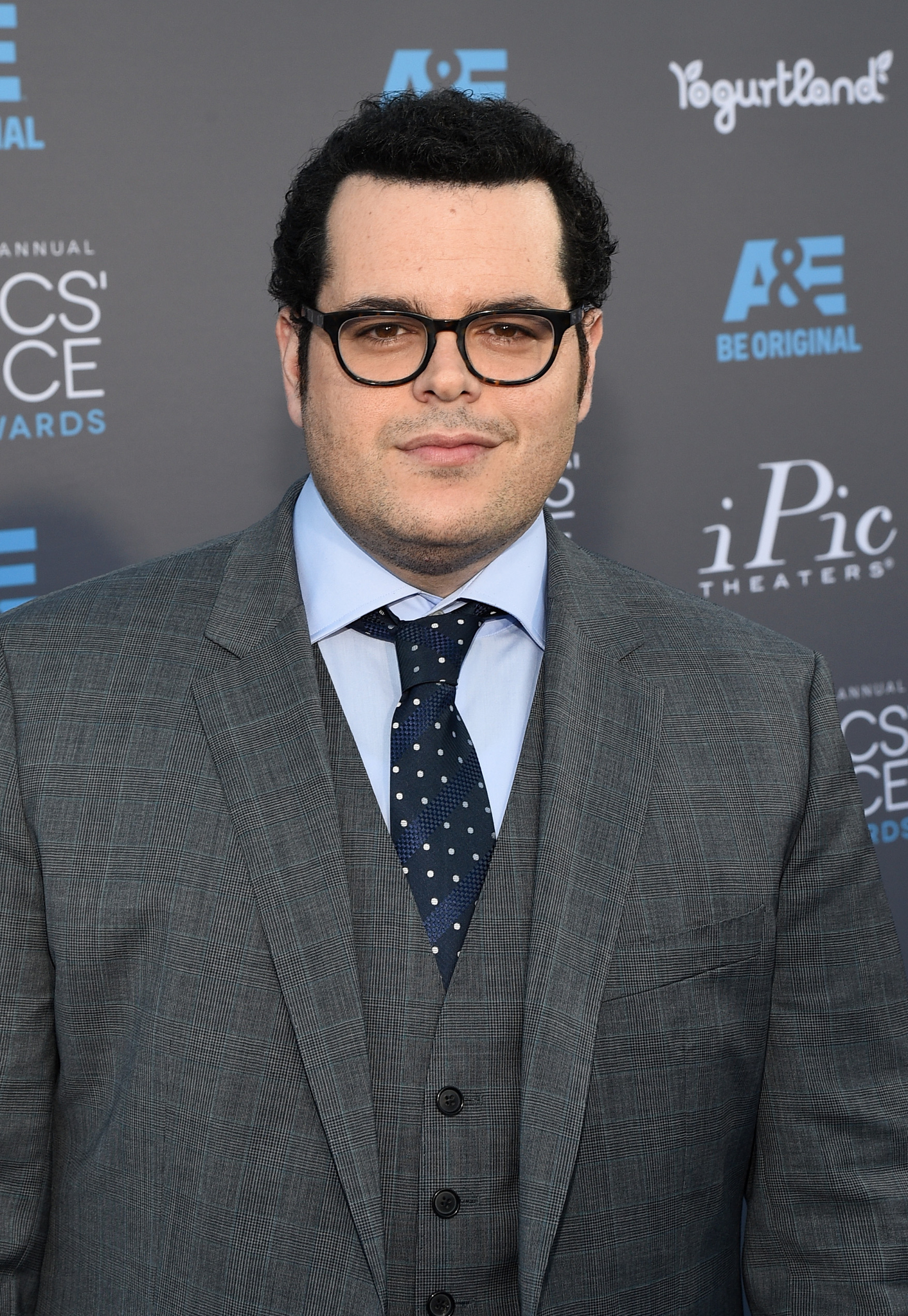 Josh Gad