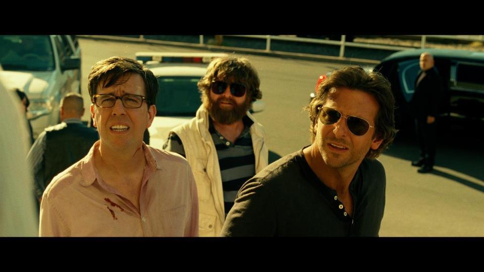 Still of Bradley Cooper, Zach Galifianakis and Ed Helms in Pagirios 3: velniai zino kur (2013)