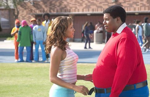 Fat Albert (Kenan Thompson) discovers love in the real world, with Lauri (Dania Ramirez).