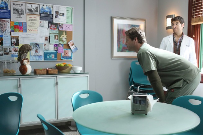 Still of Ike Barinholtz and Adam Pally in The Mindy Project (2012)