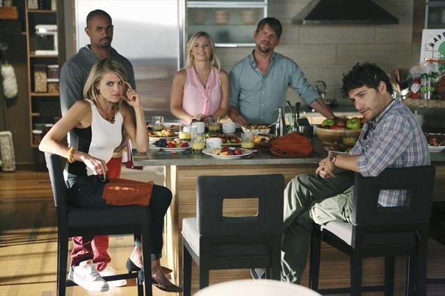 Still of Elisha Cuthbert, Zachary Knighton, Damon Wayans Jr., Adam Pally and Eliza Coupe in Happy Endings (2011)