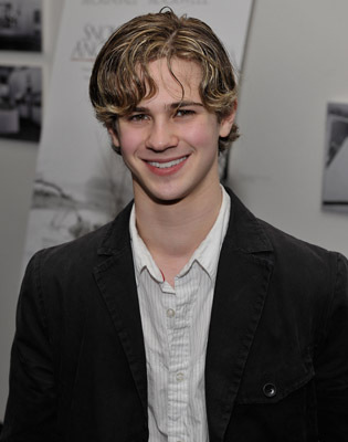 Connor Paolo at event of Snow Angels (2007)