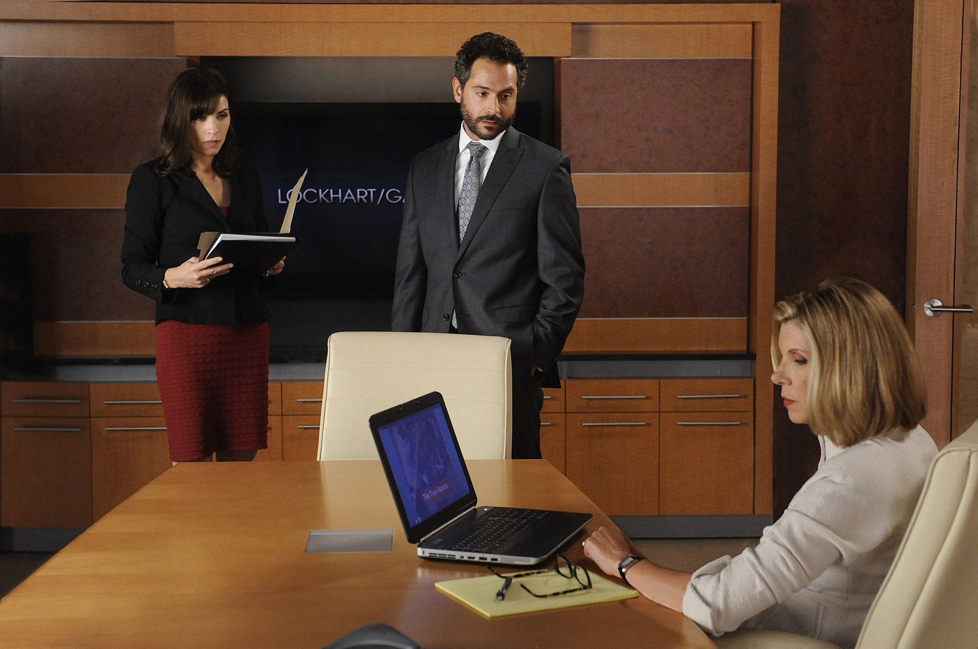 Still of Julianna Margulies, Christine Baranski and Omar Metwally in The Good Wife (2009)