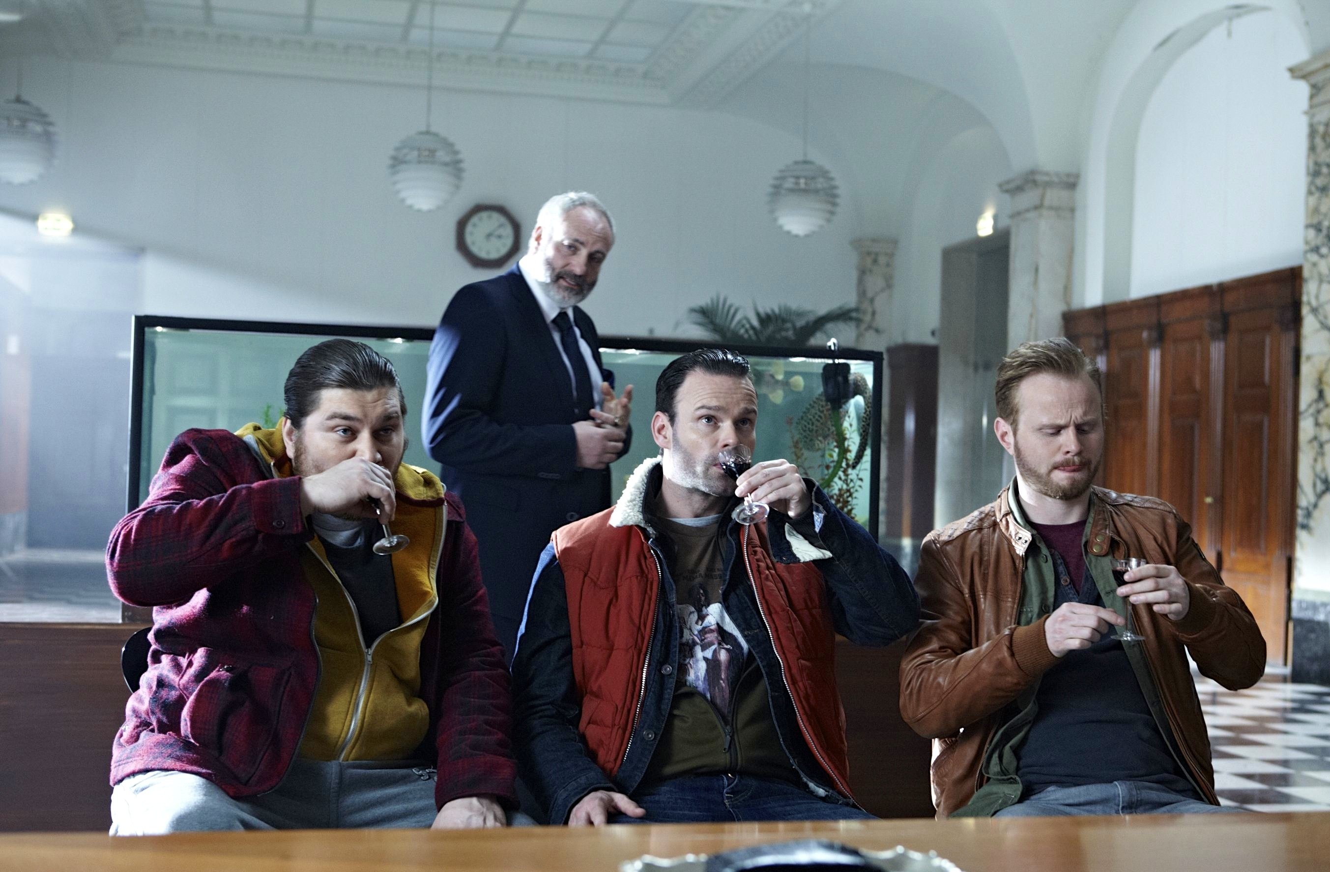 Still of Rasmus Bjerg, Kim Bodnia, Mick Øgendahl and Jonatan Spang in All for Two (2013).