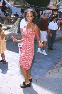 Trina McGee at event of The Adventures of Rocky & Bullwinkle (2000)