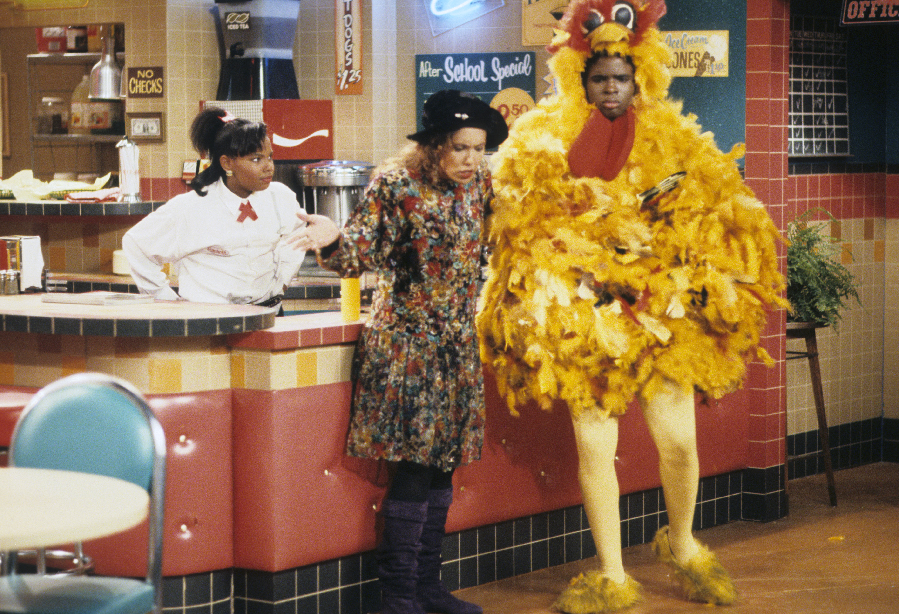 Still of Telma Hopkins, Darius McCrary and Kellie Shanygne Williams in Family Matters (1989)