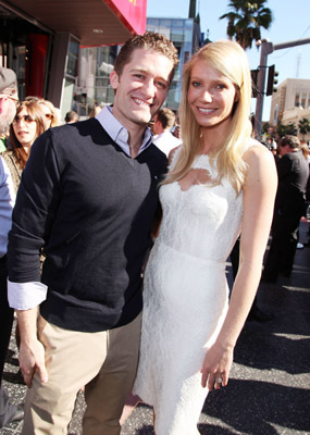 Gwyneth Paltrow and Matthew Morrison