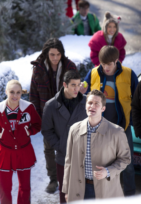Still of Vanessa Lengies, Matthew Morrison, Darren Criss, Kevin McHale, Becca Tobin, Blake Jenner and Samuel Larsen in Glee (2009)