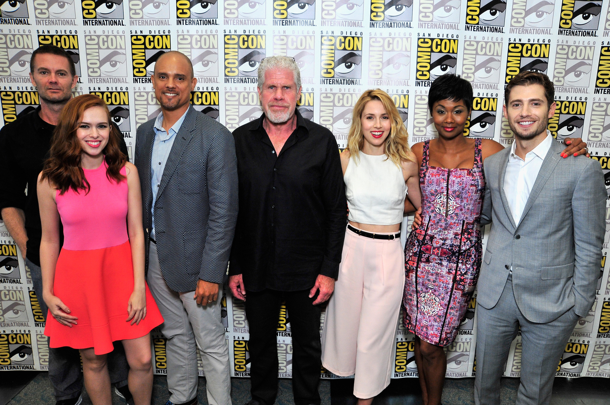 Ron Perlman, Garret Dillahunt, Julian Morris, Sarah McLaughlin, Ben Watkins and Alona Tal at event of Hand of God (2014)