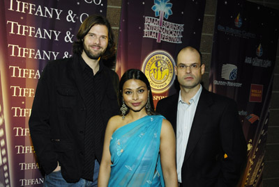 Ayesha Dharker, John Jeffcoat and George Wing at event of Outsourced (2006)