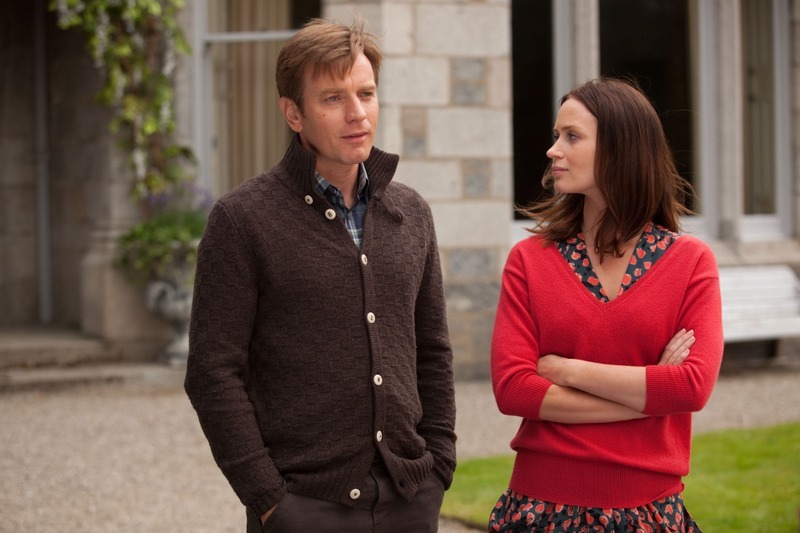 Still of Ewan McGregor and Emily Blunt in Tai nutiko Jemene (2011)