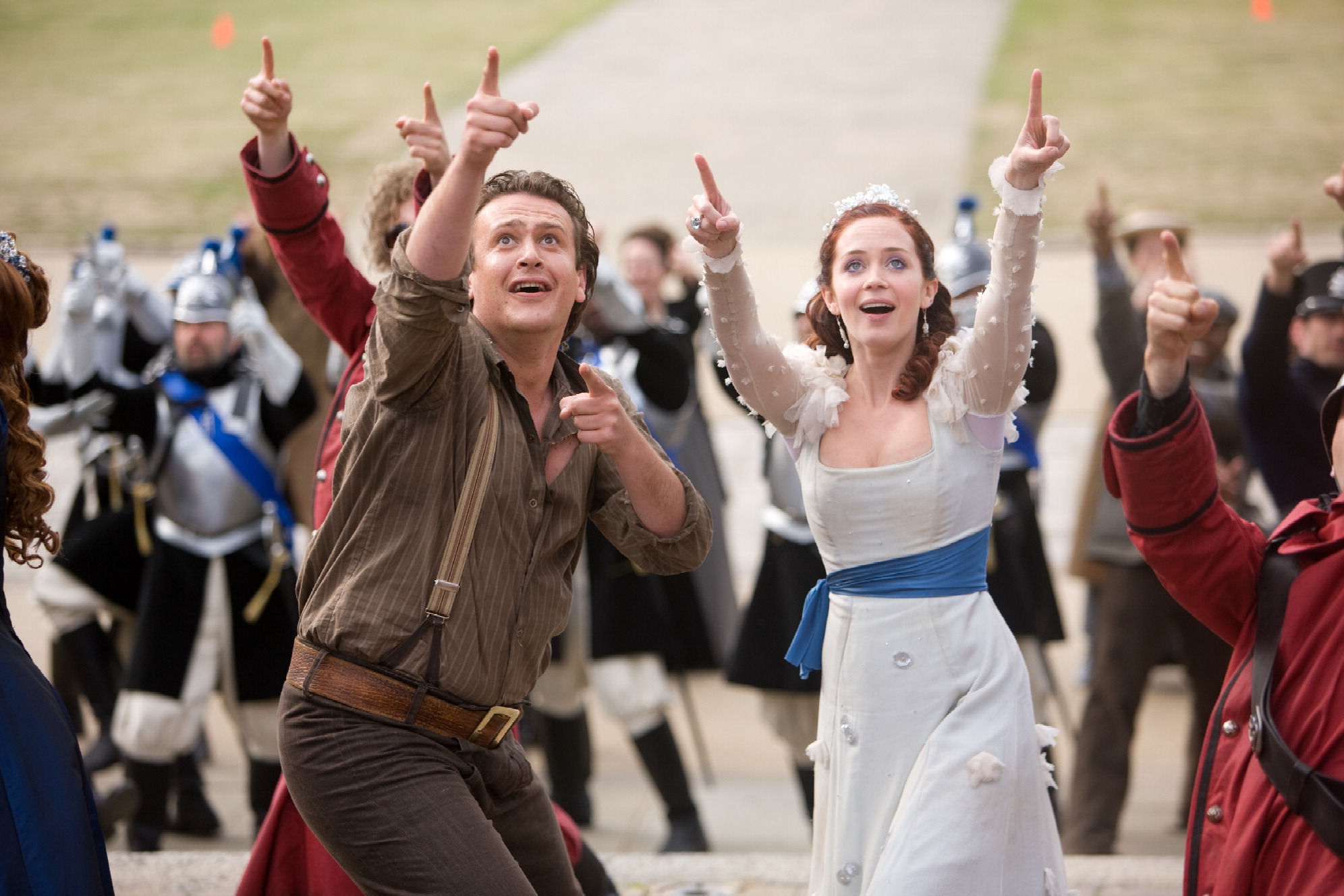 Still of Jason Segel and Emily Blunt in Guliverio keliones (2010)