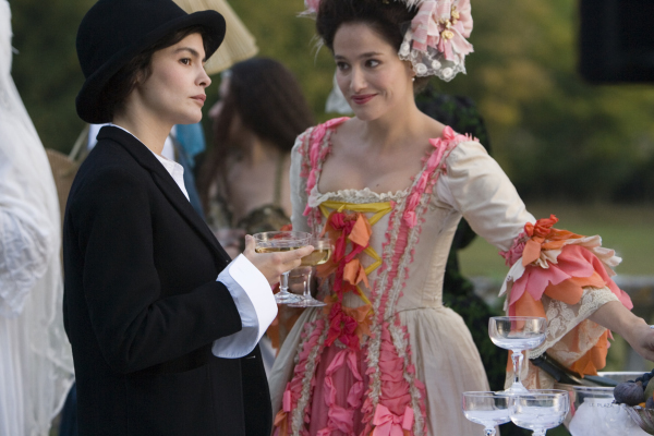 Still of Marie Gillain and Audrey Tautou in Coco avant Chanel (2009)