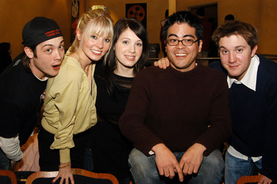 Marla Sokoloff, Sam Huntington, Mike Erwin, Kaitlin Doubleday and Ryan Shiraki at event of Home of Phobia (2004)
