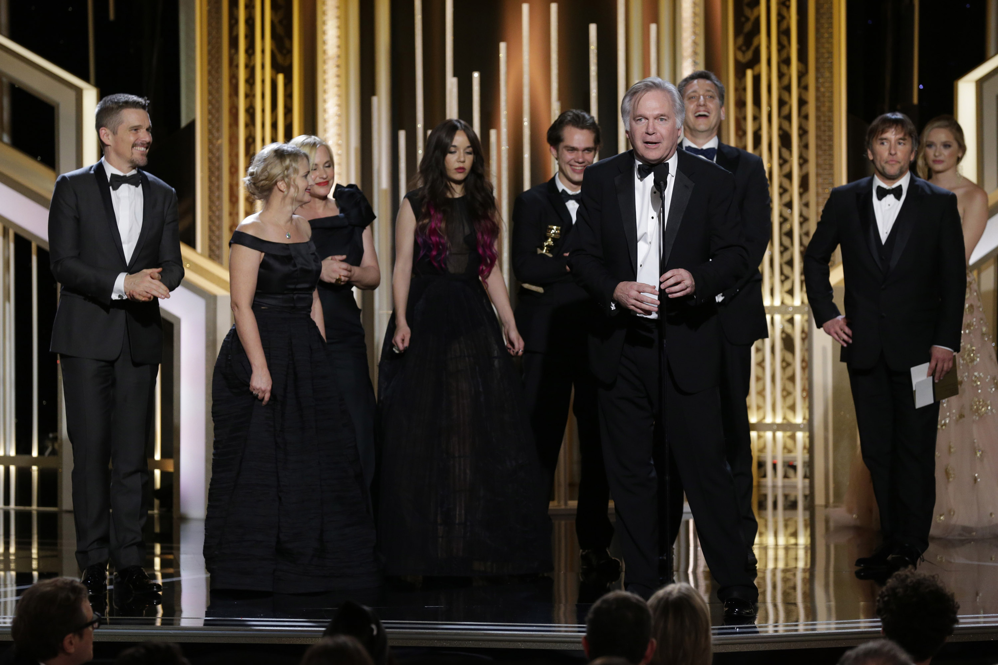 Patricia Arquette, Ethan Hawke, Richard Linklater, Jonathan Sehring, Lorelei Linklater and Ellar Coltrane at event of The 72nd Annual Golden Globe Awards (2015)