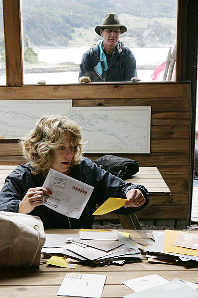 Still of Ian Pollack and Teri Pollack in The Amazing Race (2001)