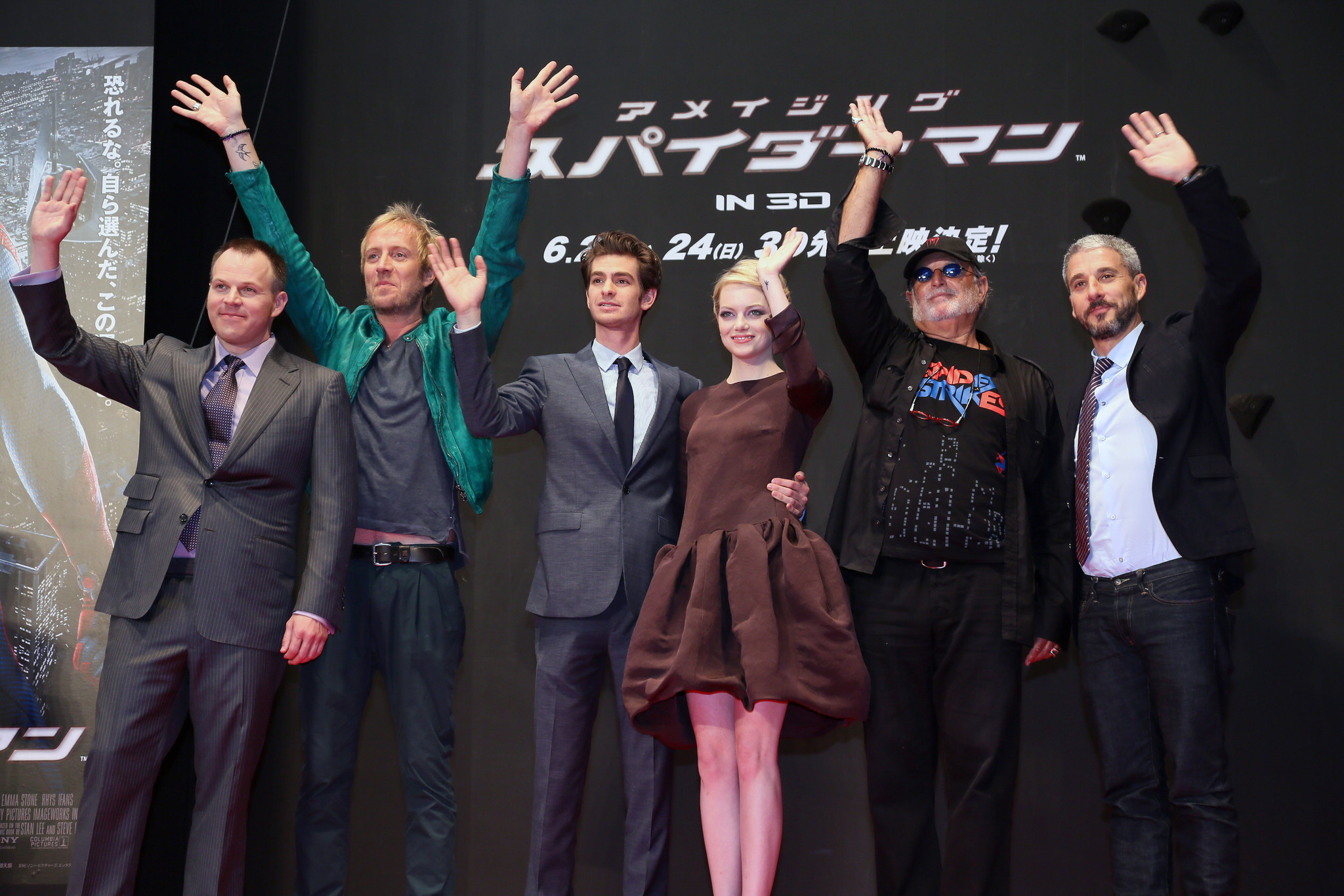 Avi Arad, Rhys Ifans, Emma Stone and Andrew Garfield at event of Nepaprastas Zmogus-Voras (2012)