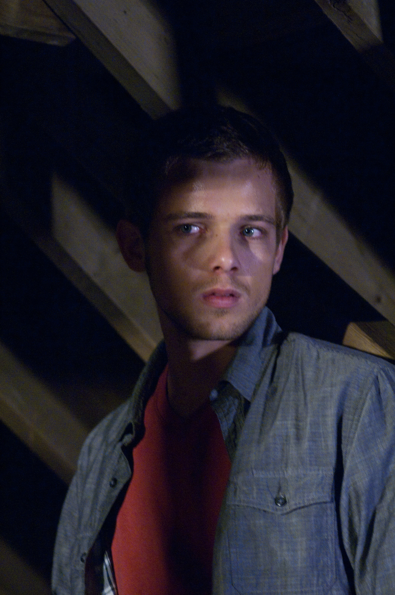 Still of Max Thieriot in House at the End of the Street (2012)