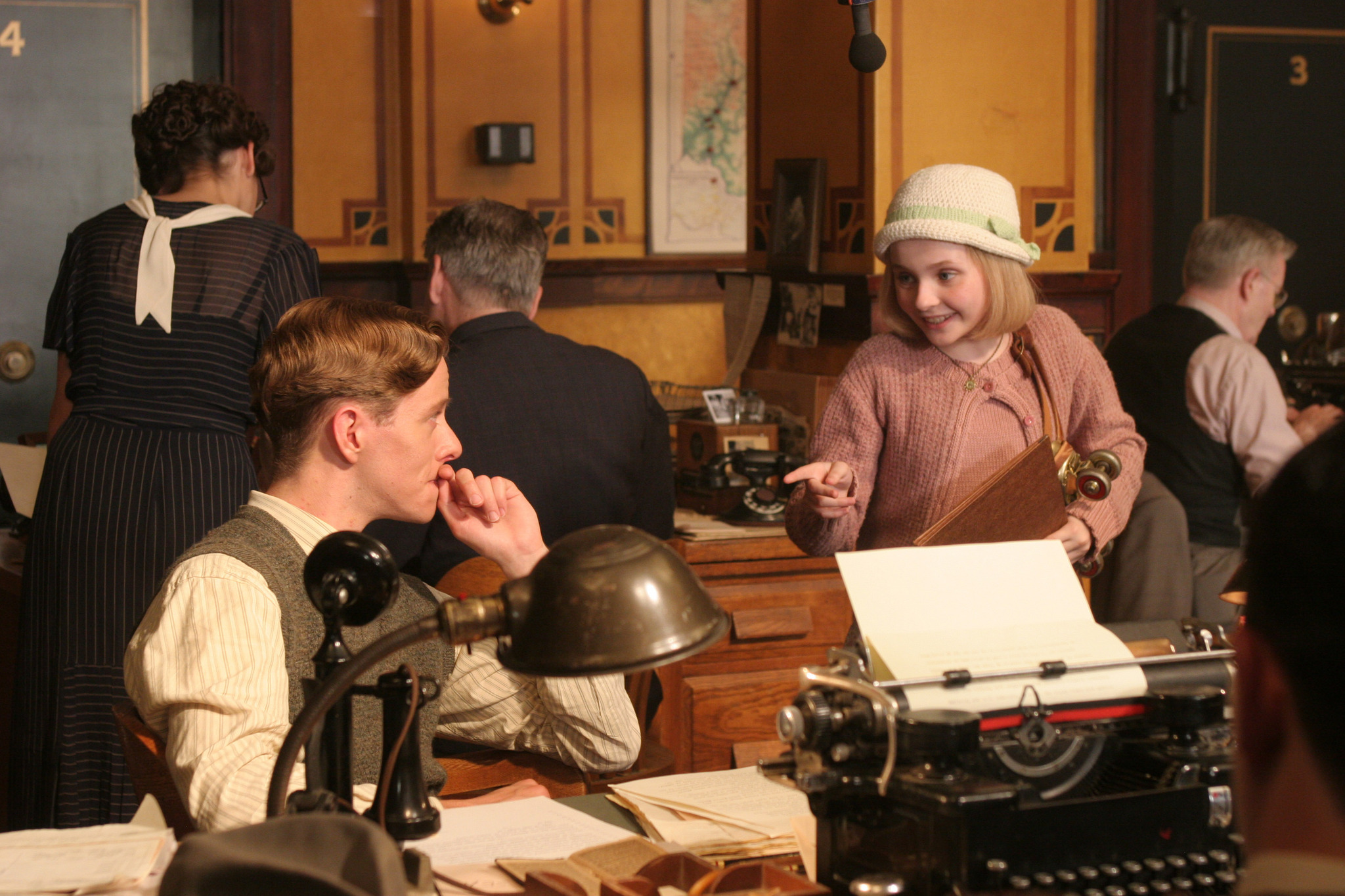 Still of Abigail Breslin and Max Thieriot in Kit Kittredge: An American Girl (2008)