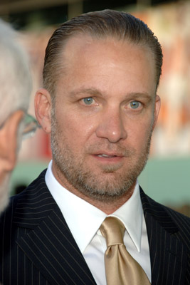 Jesse James at event of The Lake House (2006)