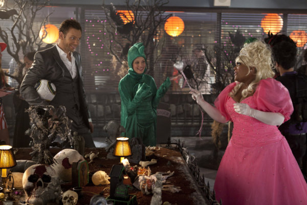 Still of Joel McHale, Yvette Nicole Brown and Gillian Jacobs in Community (2009)