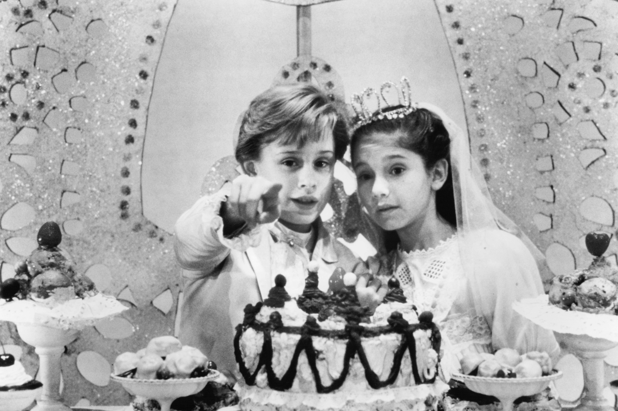 Still of Macaulay Culkin and Jessica Lynn Cohen in The Nutcracker (1993)