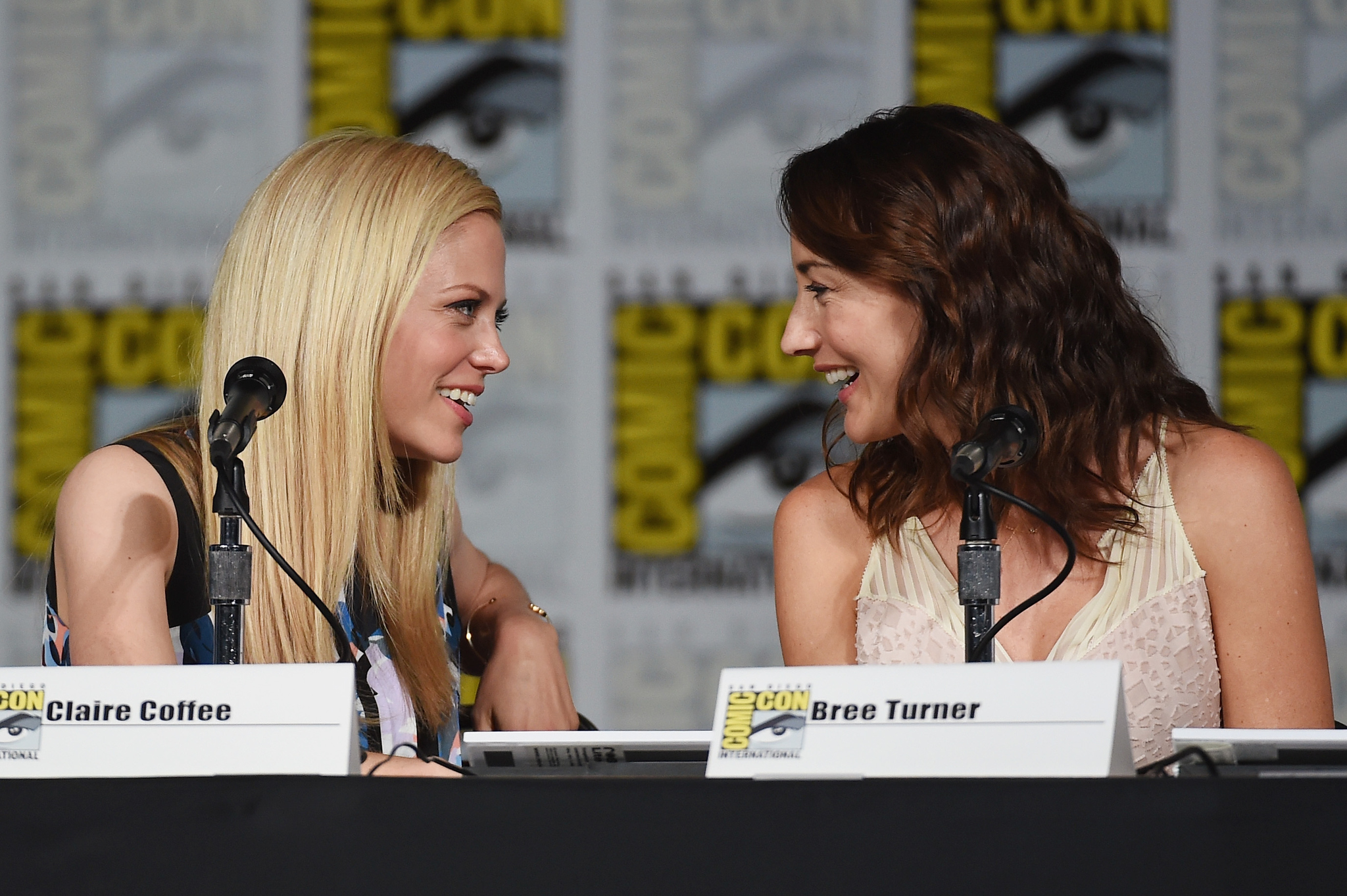 Bree Turner and Claire Coffee at event of Grimm (2011)
